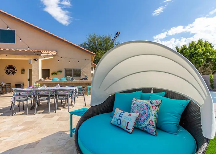 Holiday home The Grand Saguaro Heated Pool Hot Tub Pickleball Sleeps 27 Gilbert