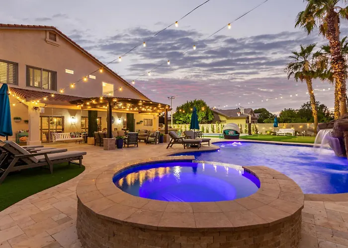 The Grand Saguaro Heated Pool Hot Tub Pickleball Sleeps 27 *
