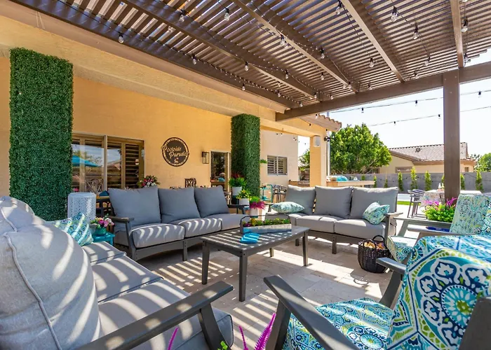 Holiday home The Grand Saguaro Heated Pool Hot Tub Pickleball Sleeps 27 Gilbert