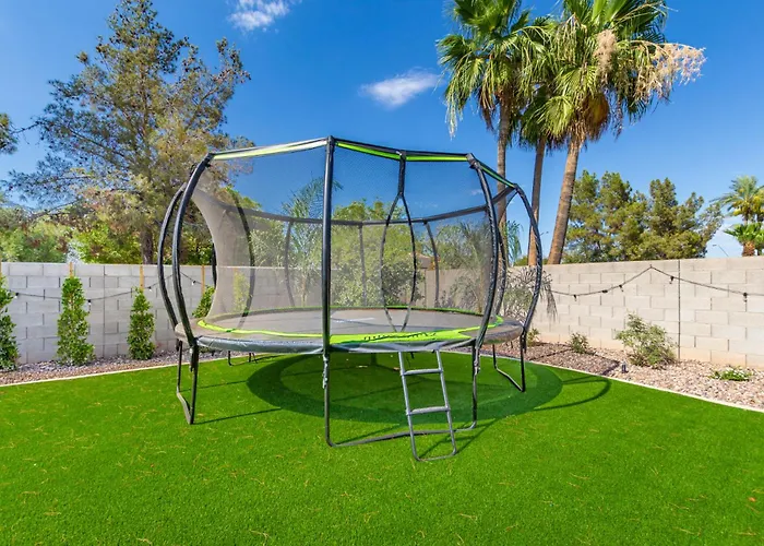 The Grand Saguaro Heated Pool Hot Tub Pickleball Sleeps 27 Holiday home *
